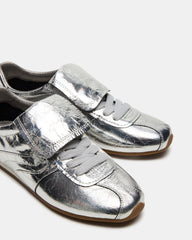 MOBILITY SIlver Leather Women's Low-Top Lace-Up Sneaker