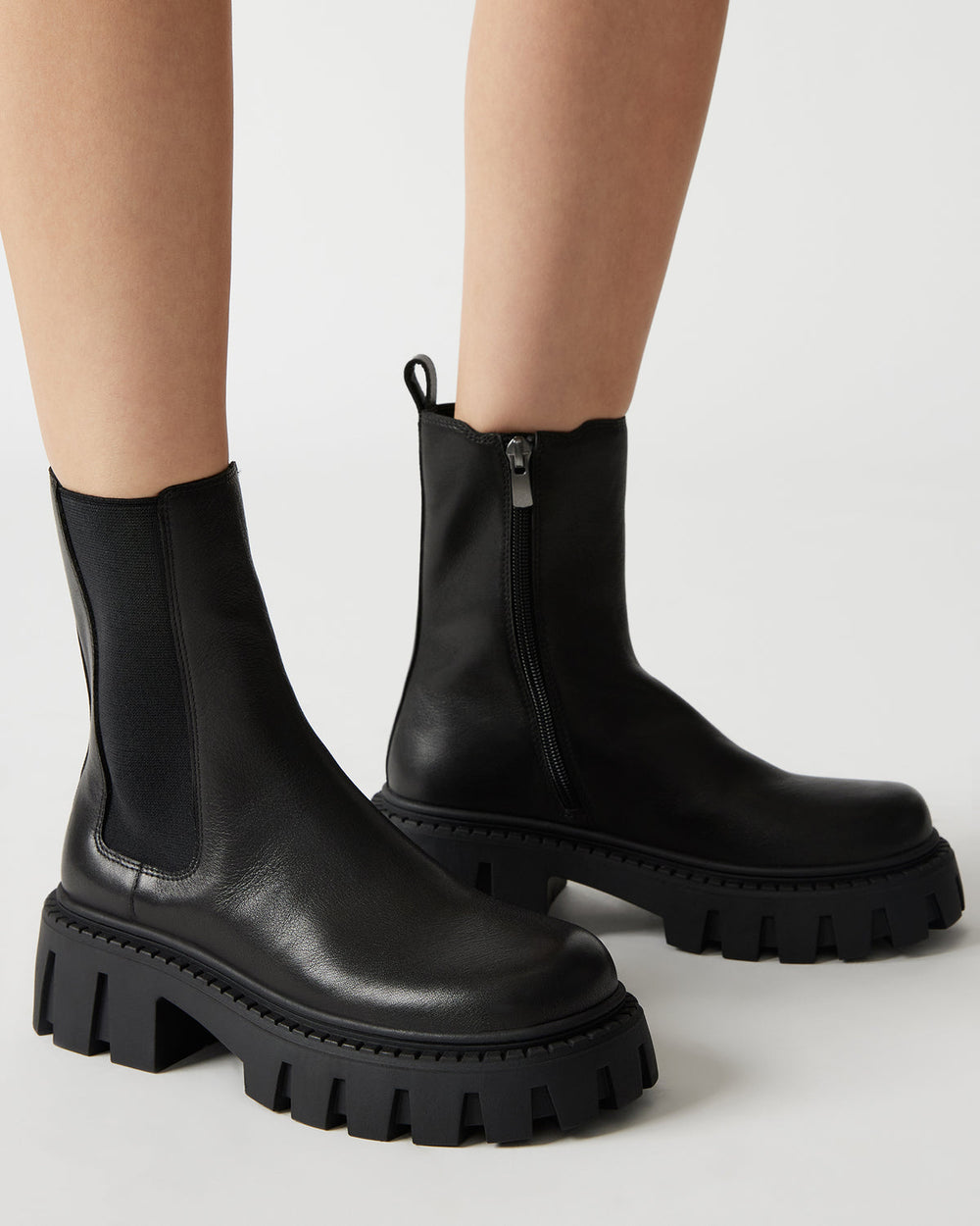 CHARGES Black Leather Platform Bootie | Women's Booties