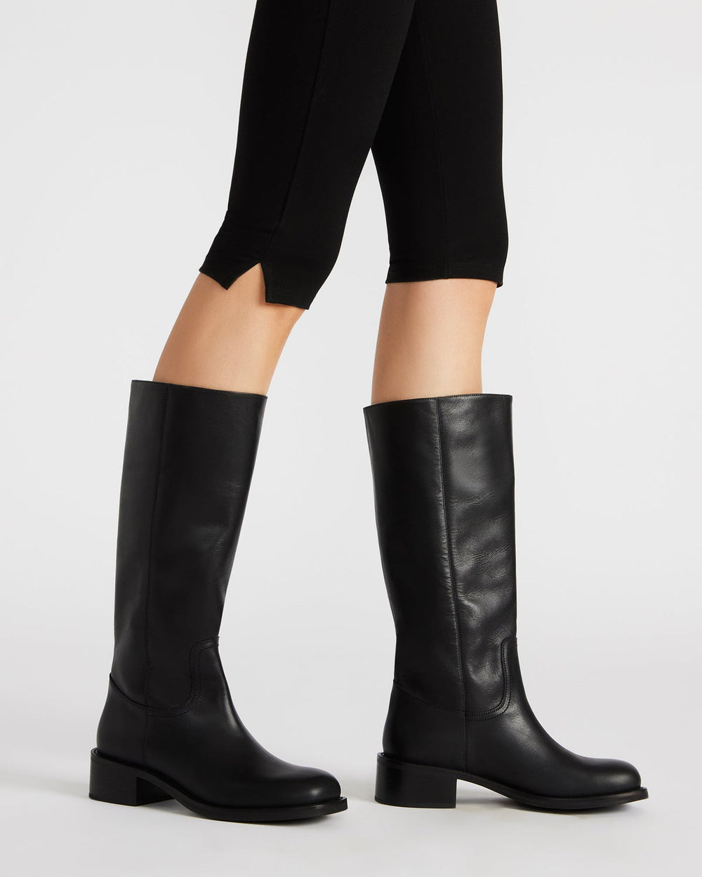 RIGGS Silver Leather Square-Toe Women's Boot