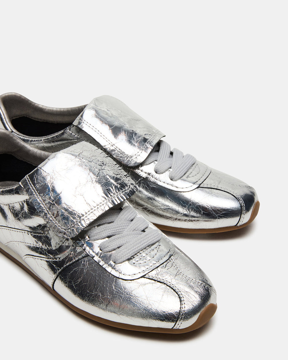 MOBILITY SIlver Leather Women's Low-Top Lace-Up Sneaker