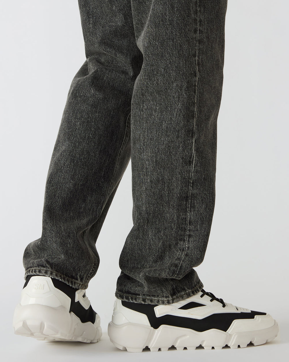 PACE Black/White Low-Top Lace-Up Men's Sneaker