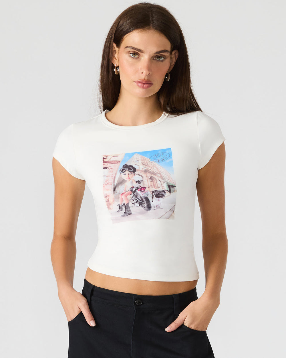 GOLDIE Antique Short-Sleeved Graphic Tee Form-Fitting Women's Top