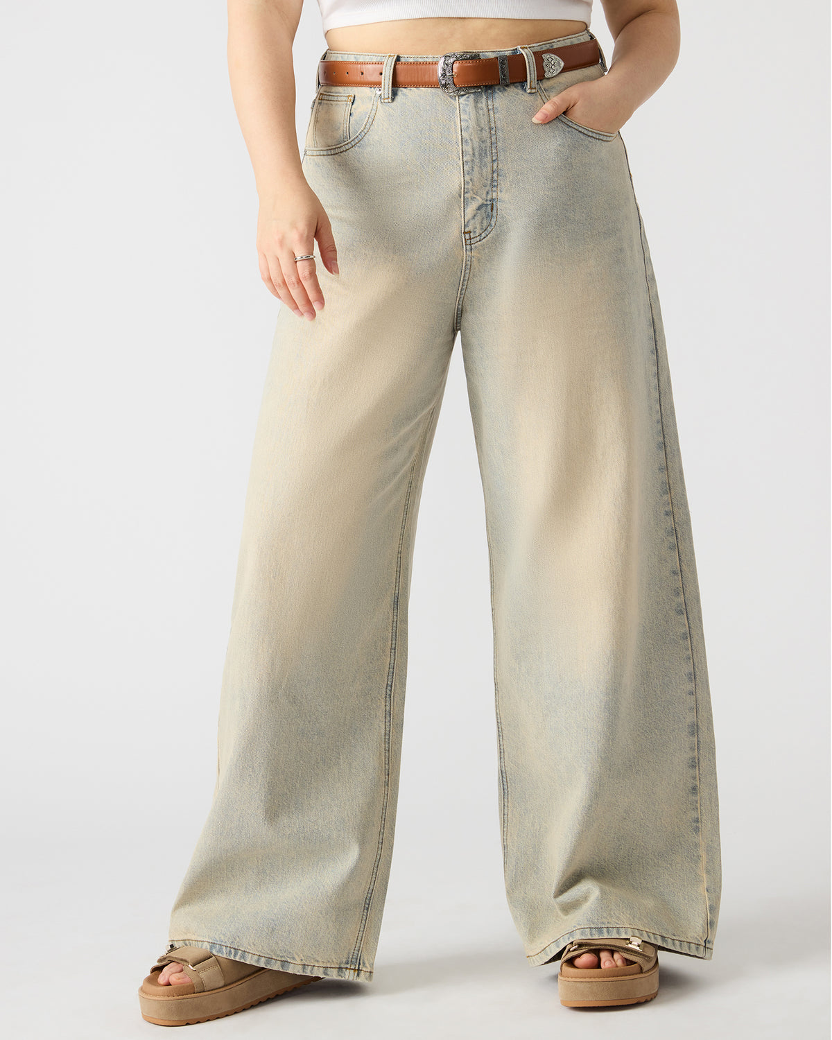 MAGNUS Women's Washed Denim Wide-Leg Jeans