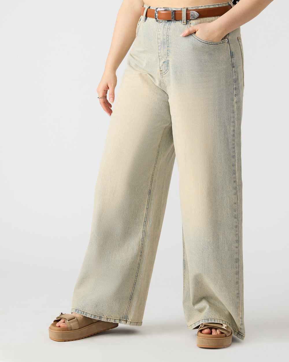 MAGNUS Women's Washed Denim Wide-Leg Jeans